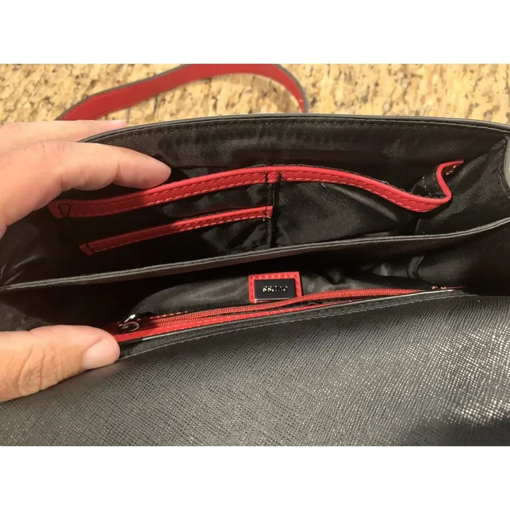Guess Los Angeles Womens Black Purse Red Shoulder‎ Strap Silver Hardware